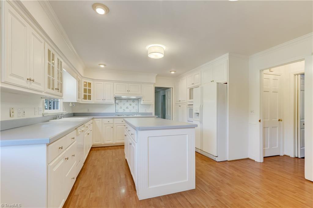 42 Kemp Road East Greensboro, NC 27410 - Photo 15 of 50