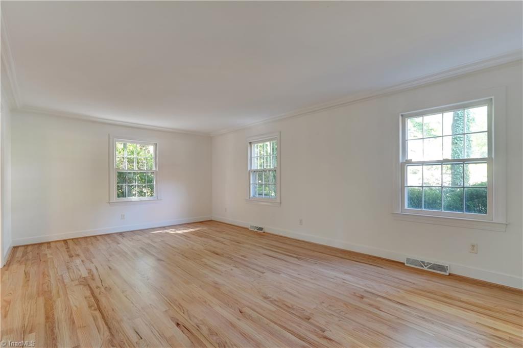 42 Kemp Road East Greensboro, NC 27410 - Photo 18 of 50