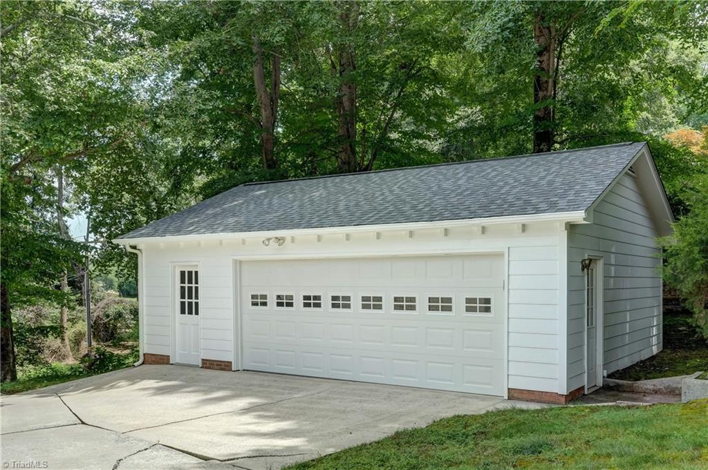 42 Kemp Road East Greensboro, NC 27410 - Photo 33 of 50