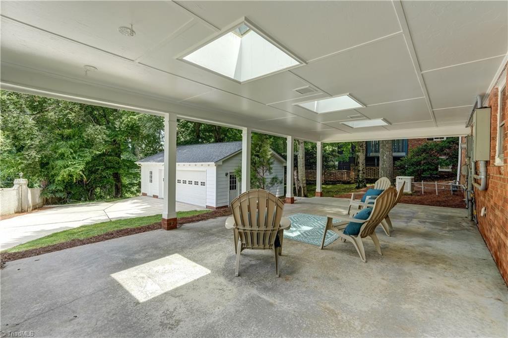 42 Kemp Road East Greensboro, NC 27410 - Photo 5 of 50