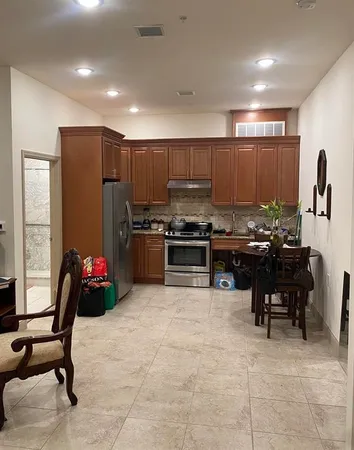 $1,700 | 258 Broadway, Bayonne, NJ 07002