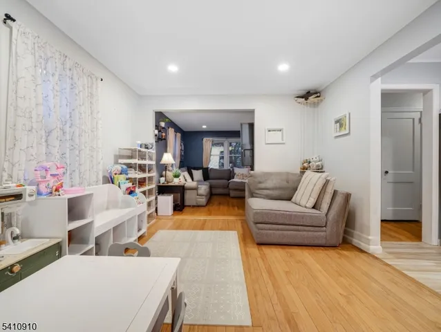 $619,900 | 6 Alwood Lane, Succasunna, NJ 07876