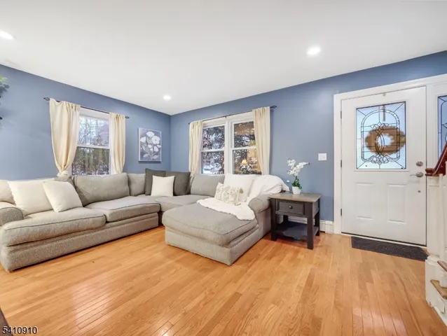 $619,900 | 6 Alwood Lane, Succasunna, NJ 07876