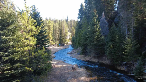 $555,000 | 4250 American River Road, Elk City, ID 83525