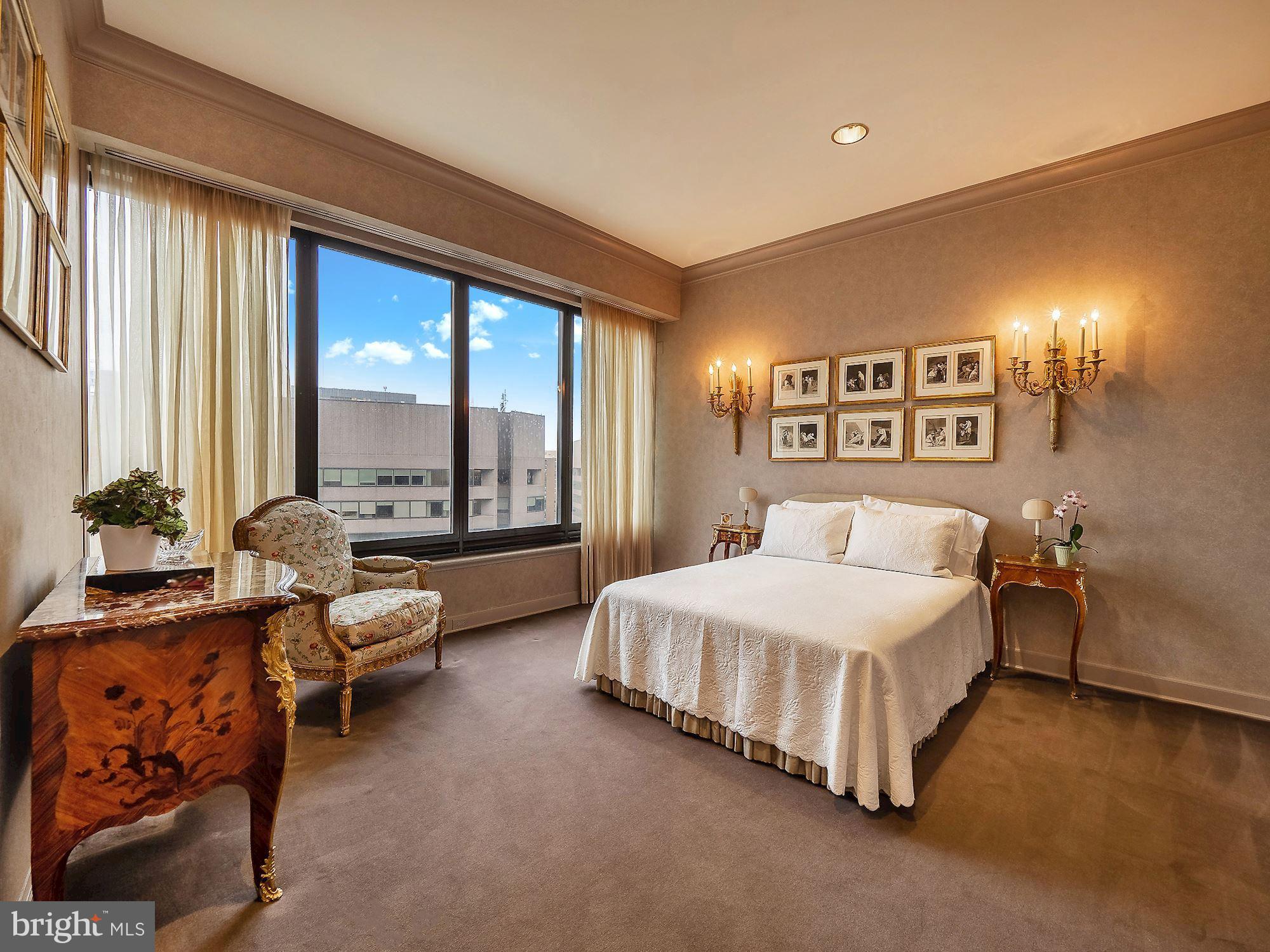 1200 Crystal Drive, Unit PH18 Arlington, VA 22202 - Photo 23 of 31 Bedroom 3 with Ensuite