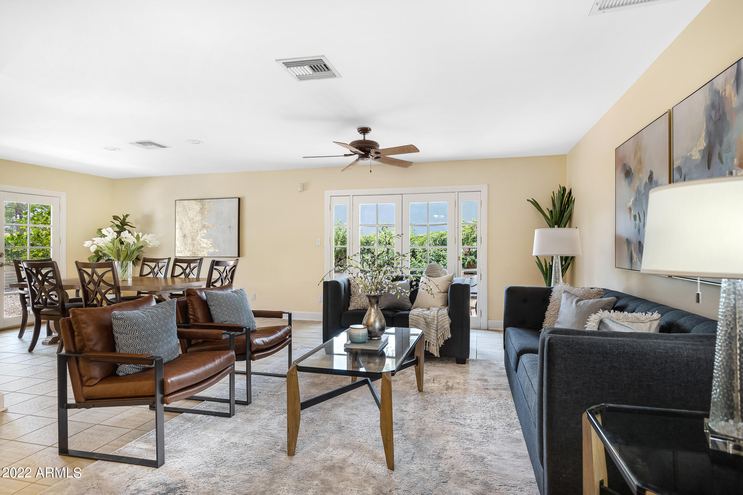 539 West Southern Hills Road Phoenix, AZ 85023 - Photo 13 of 62 539 W Southern Hills Rd-1