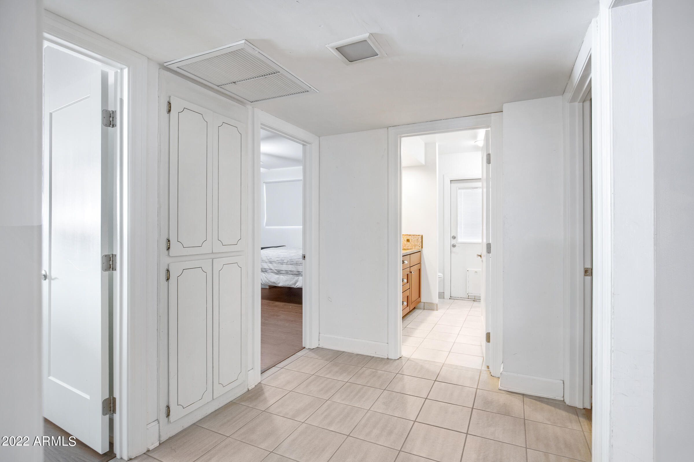 539 West Southern Hills Road Phoenix, AZ 85023 - Photo 26 of 62 539 W Southern Hills Rd-27