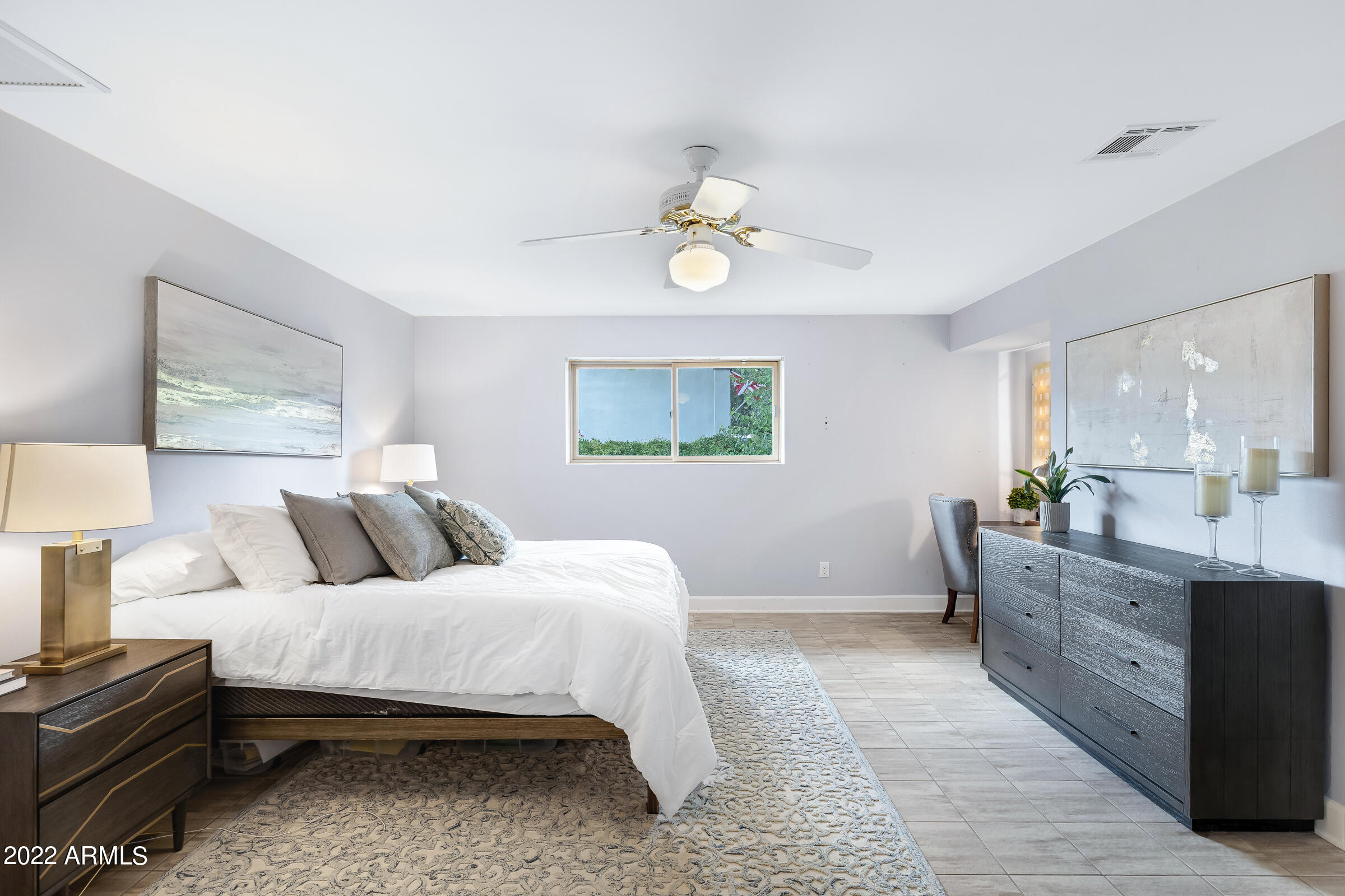 539 West Southern Hills Road Phoenix, AZ 85023 - Photo 42 of 62 539 W Southern Hills Rd-16