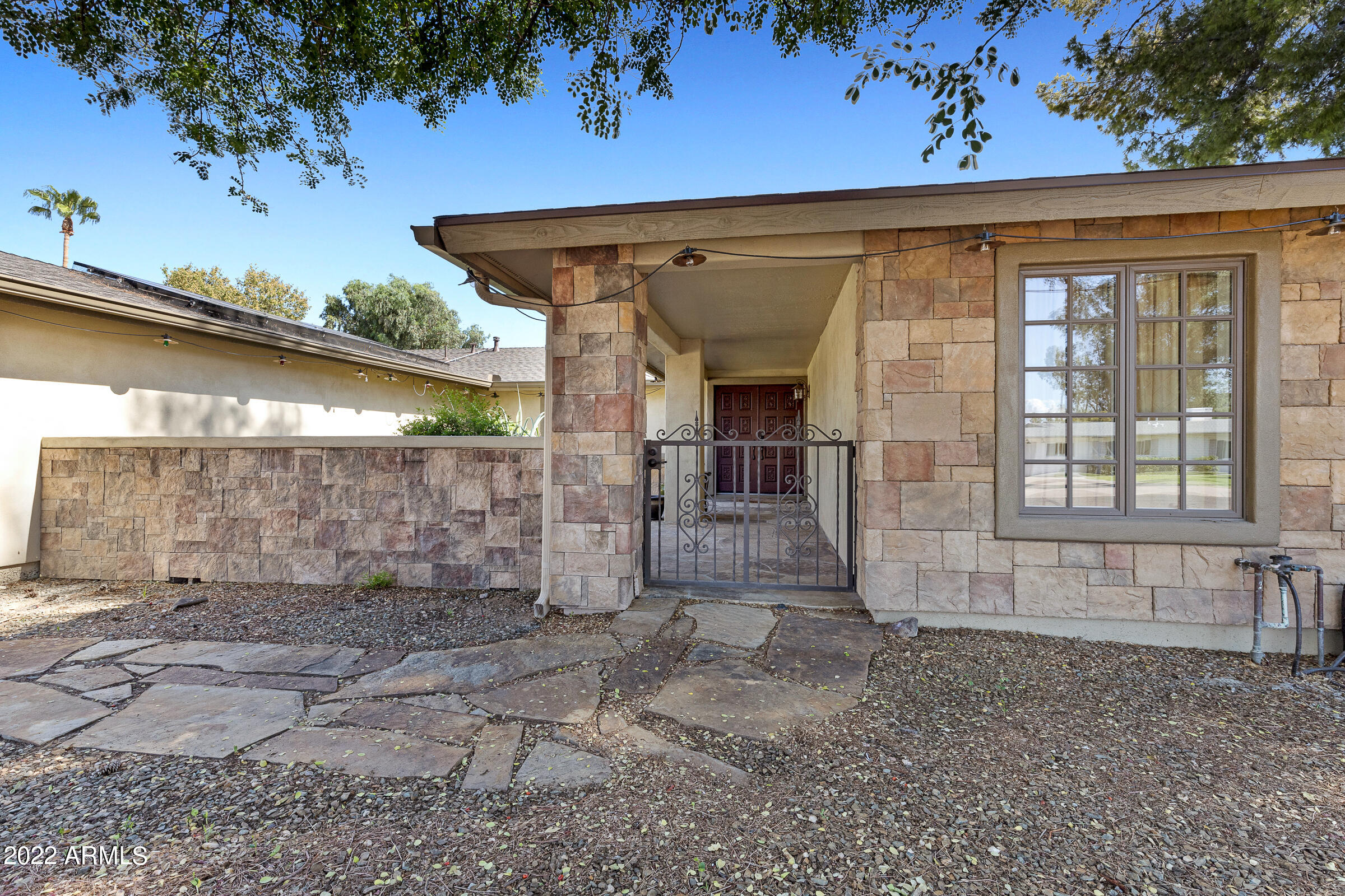 539 West Southern Hills Road Phoenix, AZ 85023 - Photo 5 of 62 539 W Southern Hills Rd-5