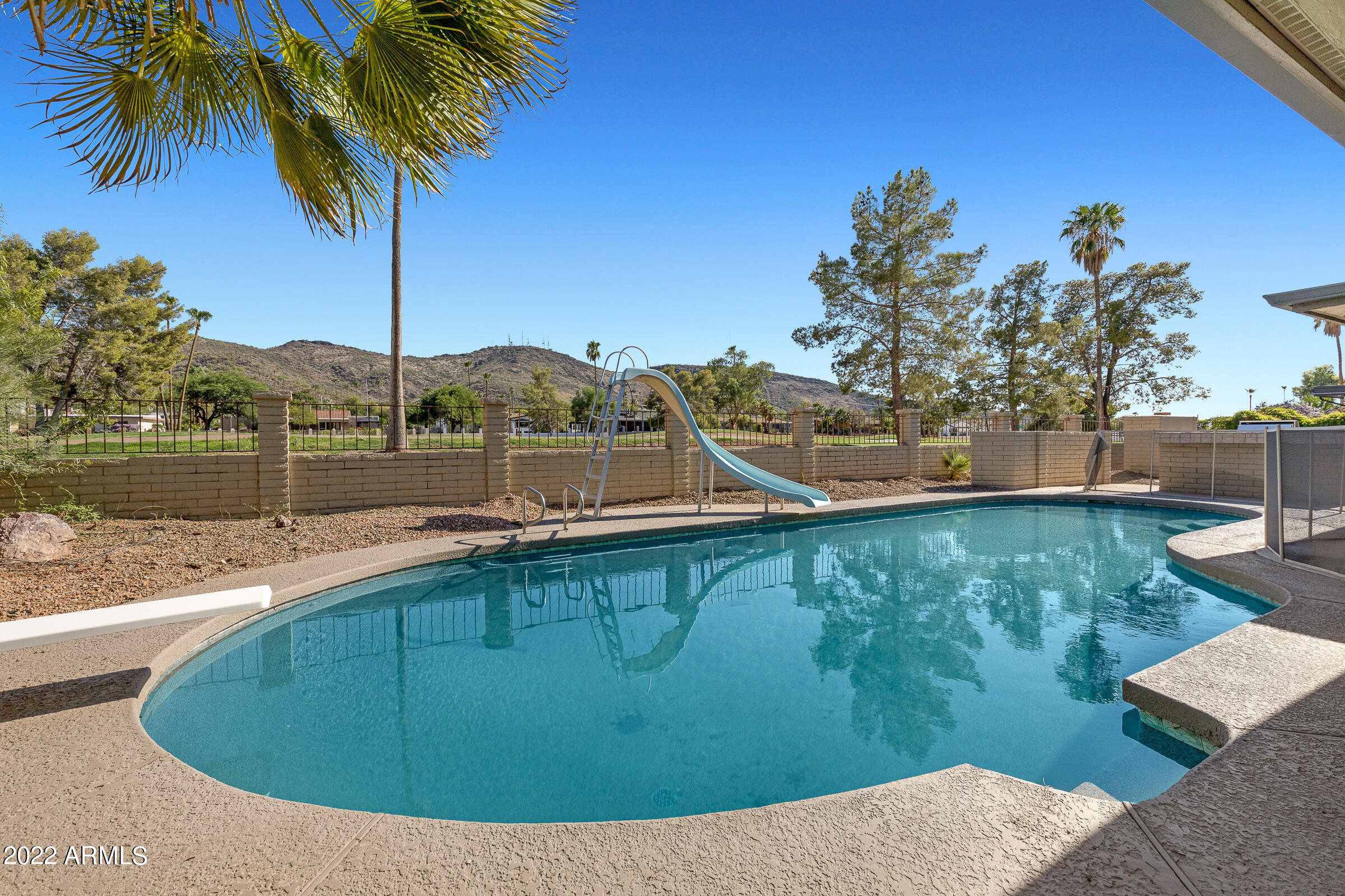 539 West Southern Hills Road Phoenix, AZ 85023 - Photo 59 of 62 539 W Southern Hills Rd-54