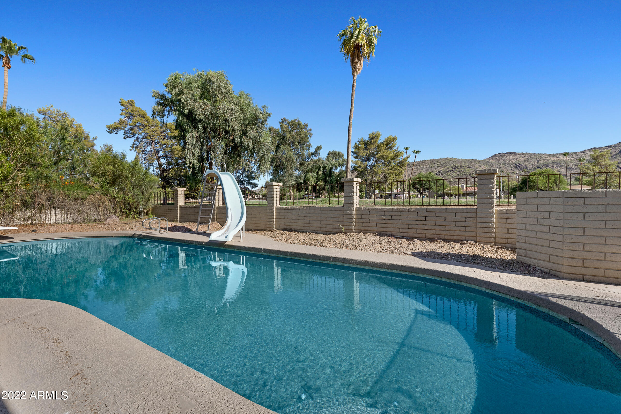 539 West Southern Hills Road Phoenix, AZ 85023 - Photo 60 of 62 539 W Southern Hills Rd-55