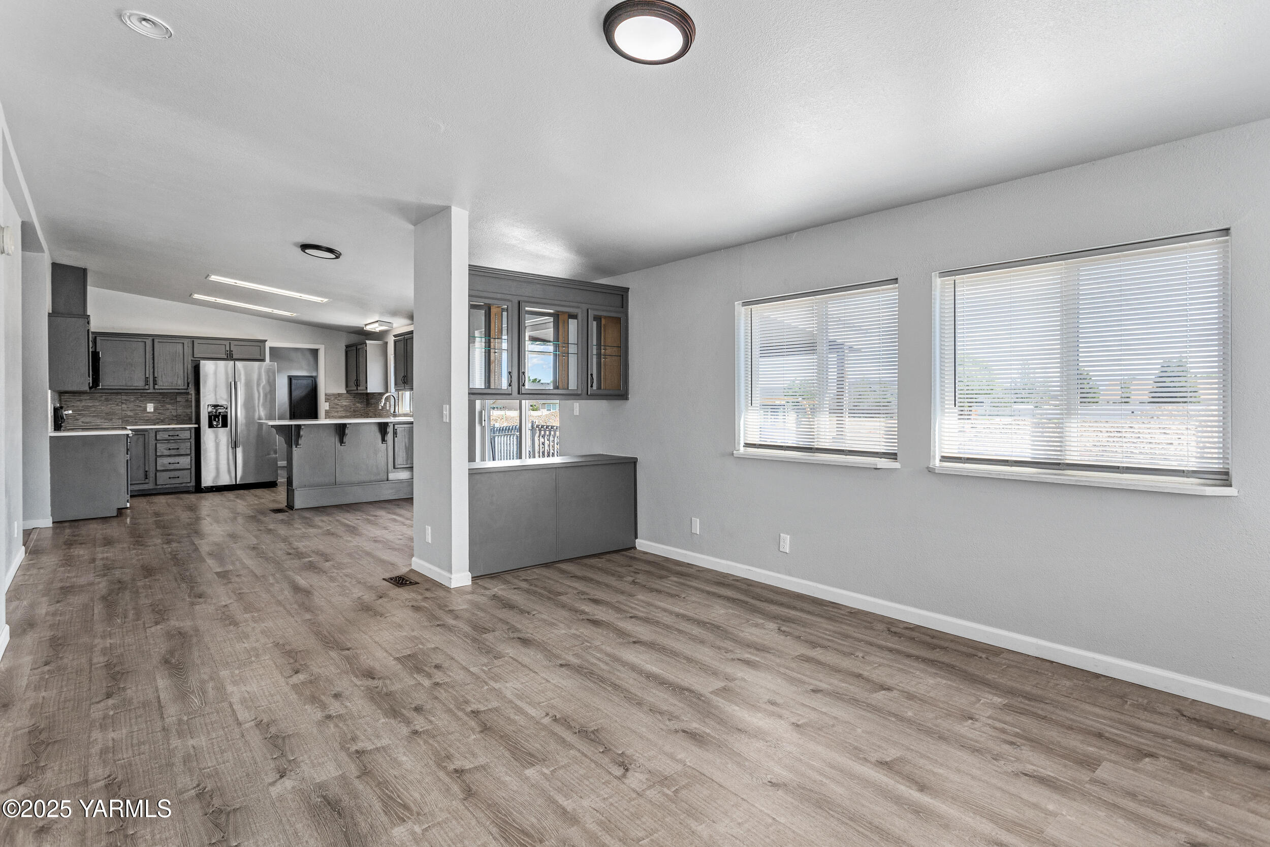 6000 Crestfields Road Yakima, WA 98903 - Photo 3 of 16 a view of kitchen with furniture and refrigerator