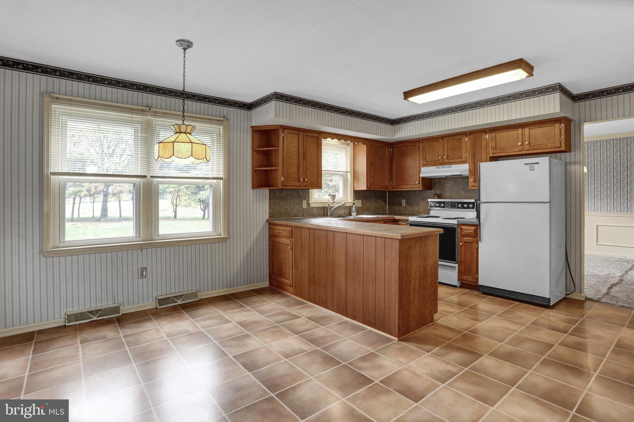 445 Mountain Home Road Reading, PA 19608 - Photo 8 of 26 Kitchen