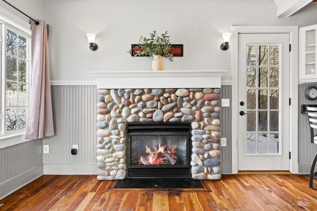 $435,000 | 44 Grove Street, Mahtomedi, MN 55115