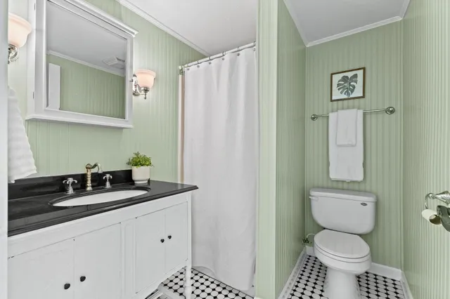 $435,000 | 44 Grove Street, Mahtomedi, MN 55115