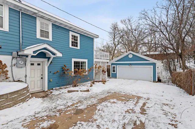 $435,000 | 44 Grove Street, Mahtomedi, MN 55115