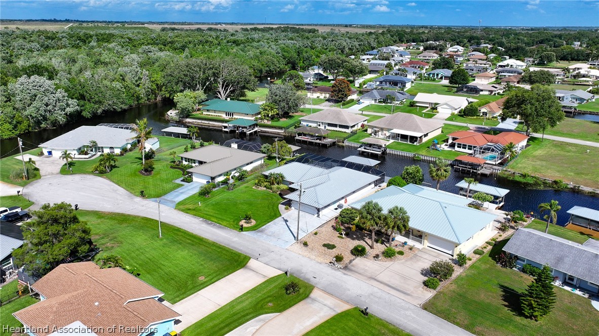 137 Lime Road Northeast Lake Placid, FL 33852 - Photo 6 of 50