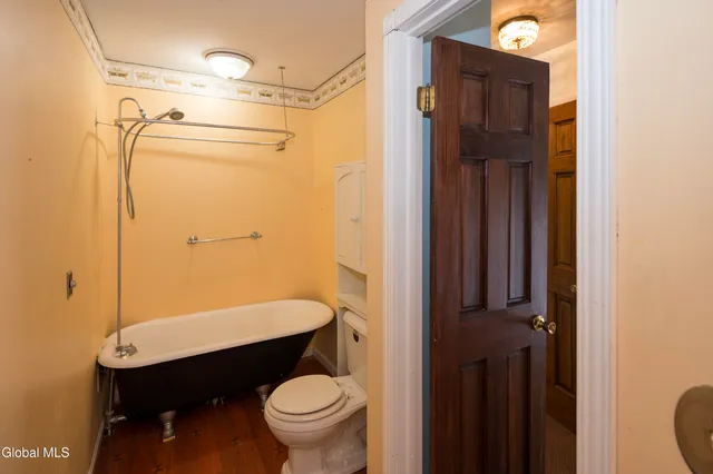 $199,000 | 7 Fox Hollow Square, Cohoes, NY 12047