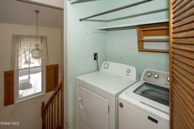 $199,000 | 7 Fox Hollow Square, Cohoes, NY 12047