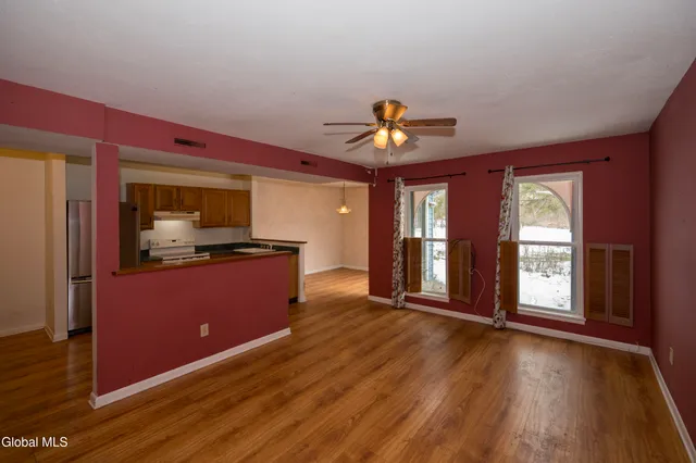 $199,000 | 7 Fox Hollow Square, Cohoes, NY 12047