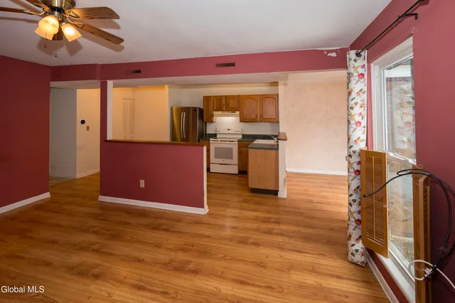 $199,000 | 7 Fox Hollow Square, Cohoes, NY 12047