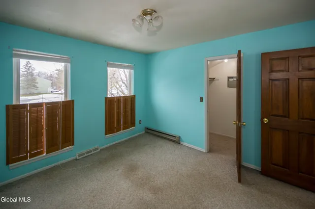 $199,000 | 7 Fox Hollow Square, Cohoes, NY 12047