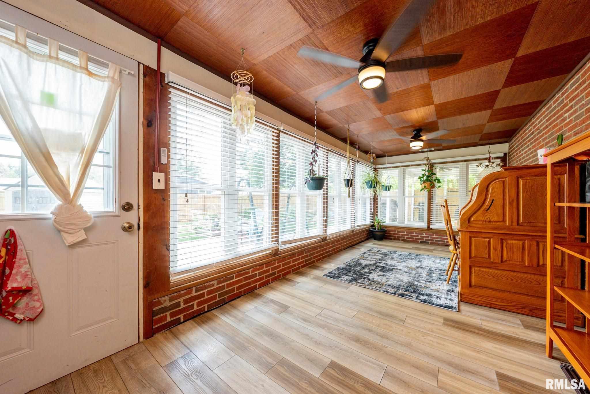 869 Sunset Road Morton, IL 61550 - Photo 30 of 45 Gallery Image 30