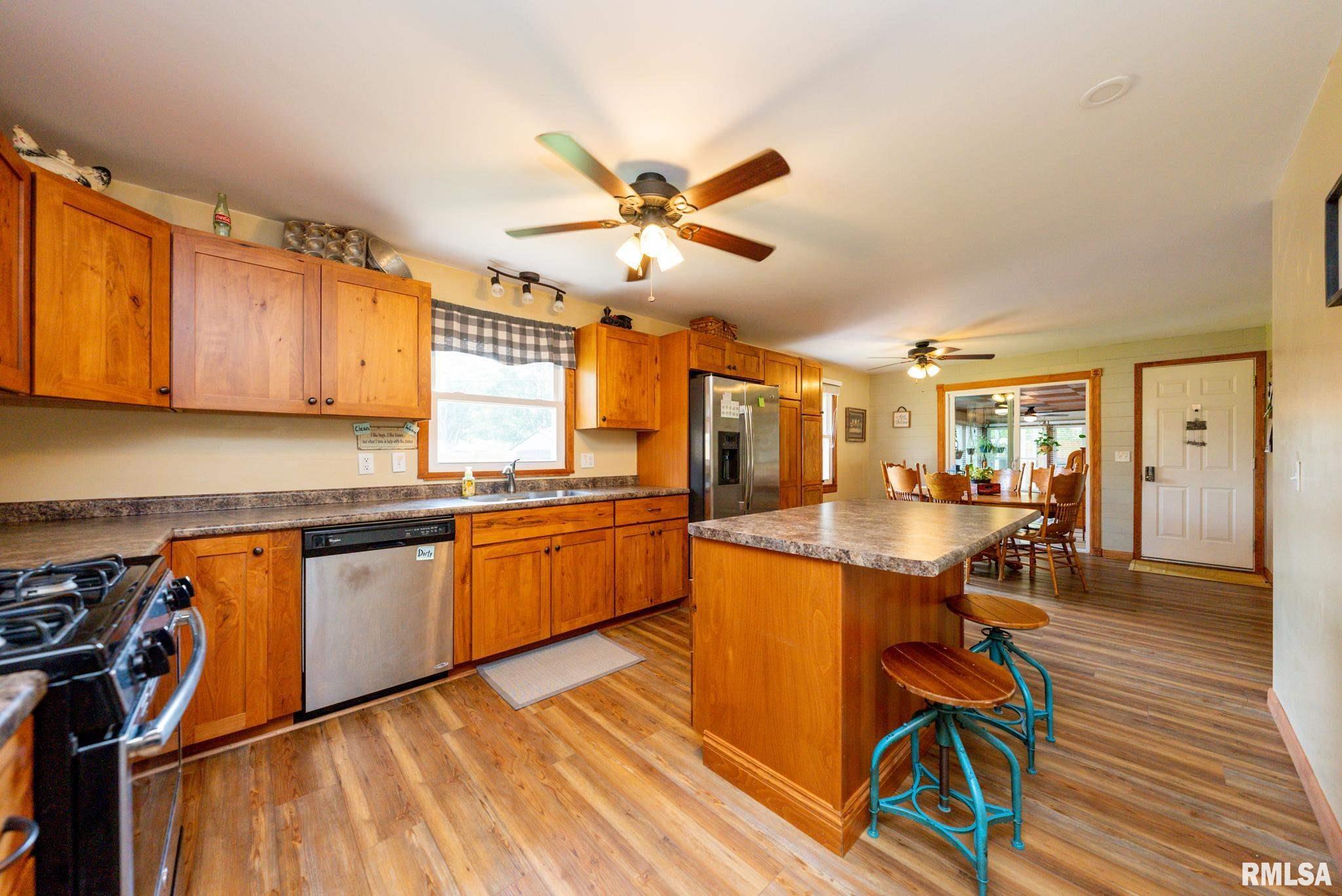 869 Sunset Road Morton, IL 61550 - Photo 7 of 45 Gallery Image 7