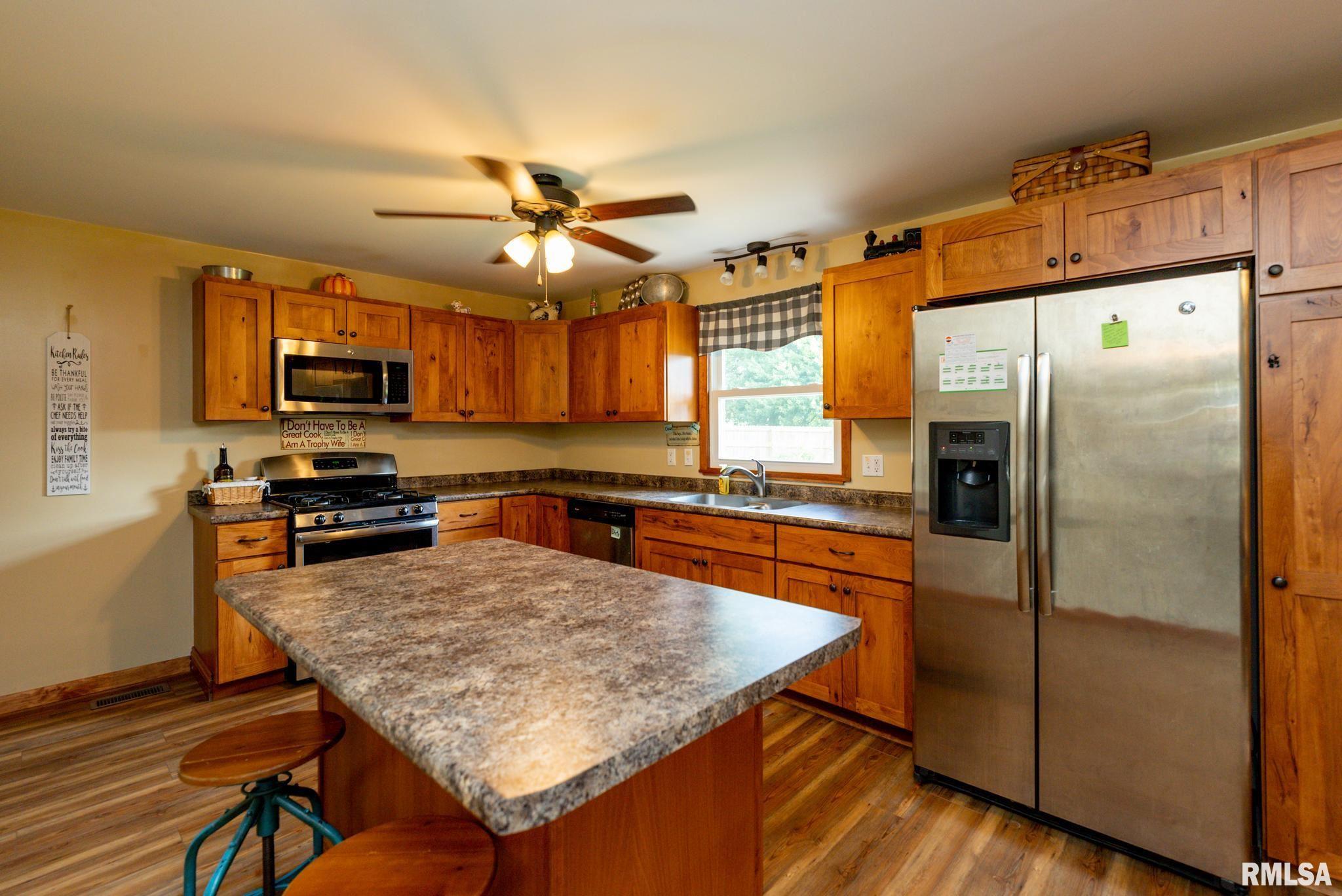 869 Sunset Road Morton, IL 61550 - Photo 8 of 45 Gallery Image 8