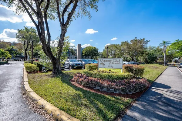 $274,900 | 14250 Southwest 62nd Street, Unit 517, Miami, FL 33183