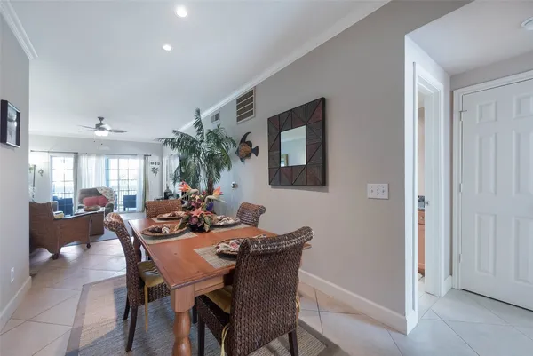 $359,000 | 7000 Seawall Boulevard, Unit 524, Galveston, TX 77551