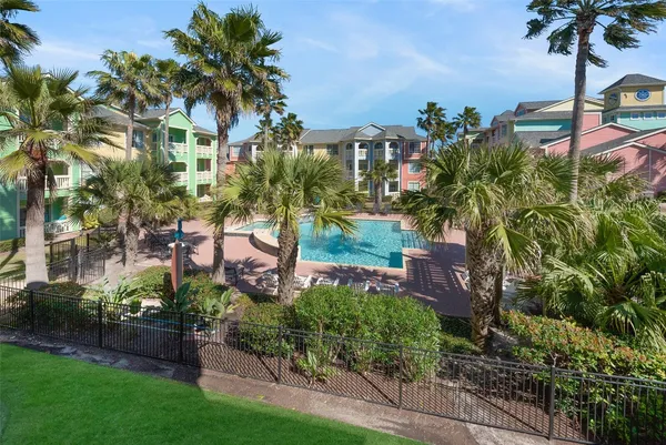 $359,000 | 7000 Seawall Boulevard, Unit 524, Galveston, TX 77551
