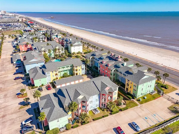 $359,000 | 7000 Seawall Boulevard, Unit 524, Galveston, TX 77551