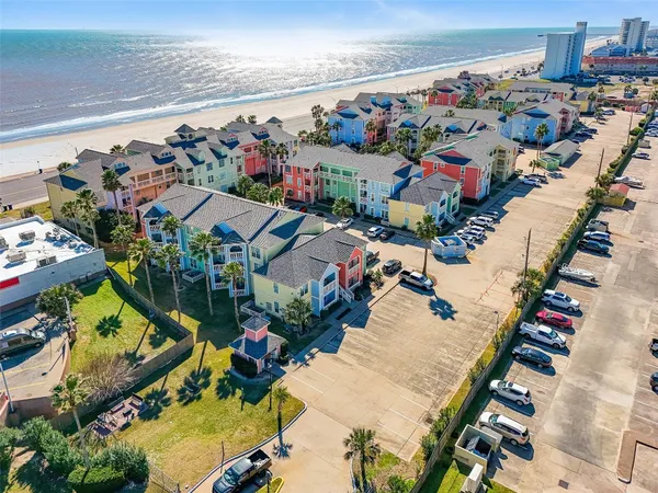 $359,000 | 7000 Seawall Boulevard, Unit 524, Galveston, TX 77551