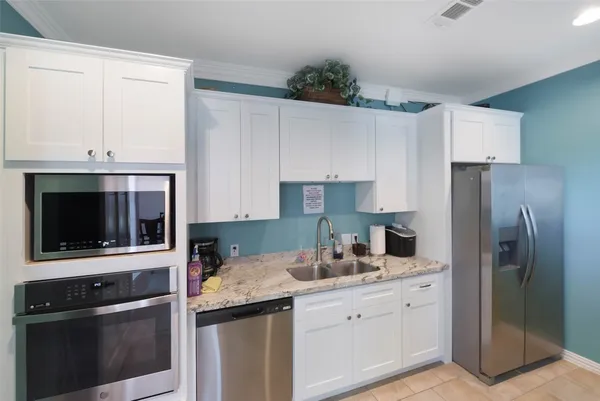 $359,000 | 7000 Seawall Boulevard, Unit 524, Galveston, TX 77551