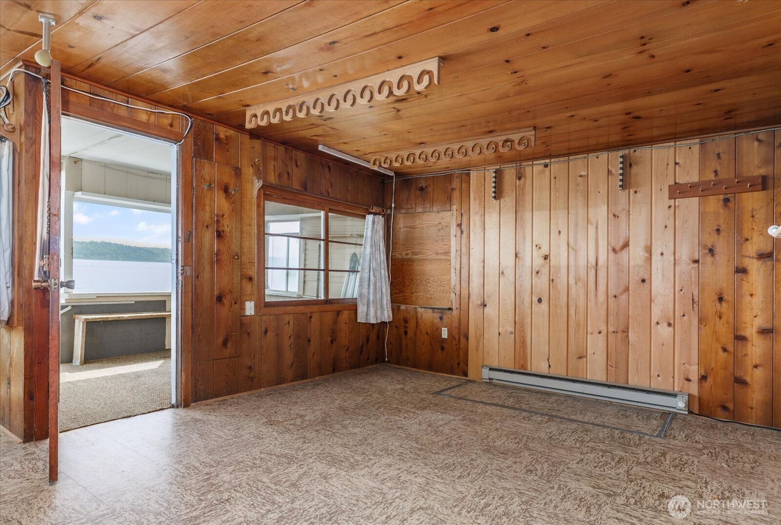 8339 South Franklin Road Clinton, WA 98236 - Photo 10 of 38