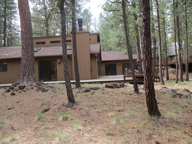 70782 Banberry Black Butte Ranch, OR 97759 - Photo 2 of 16 BACK