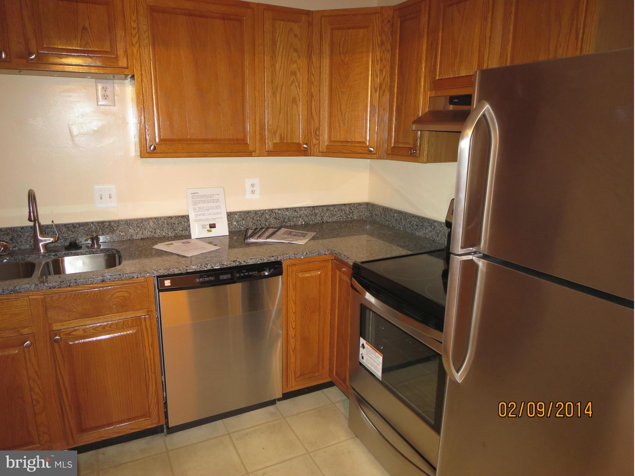 9256 Taney Road Manassas, VA 20110 - Photo 5 of 12 Kitchen