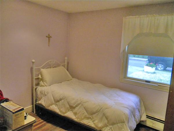 19 Karen Road Wakefield, MA 01880 - Photo 5 of 10 Gallery Image 5