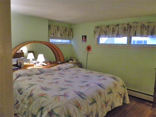 19 Karen Road Wakefield, MA 01880 - Photo 9 of 10 Gallery Image 9