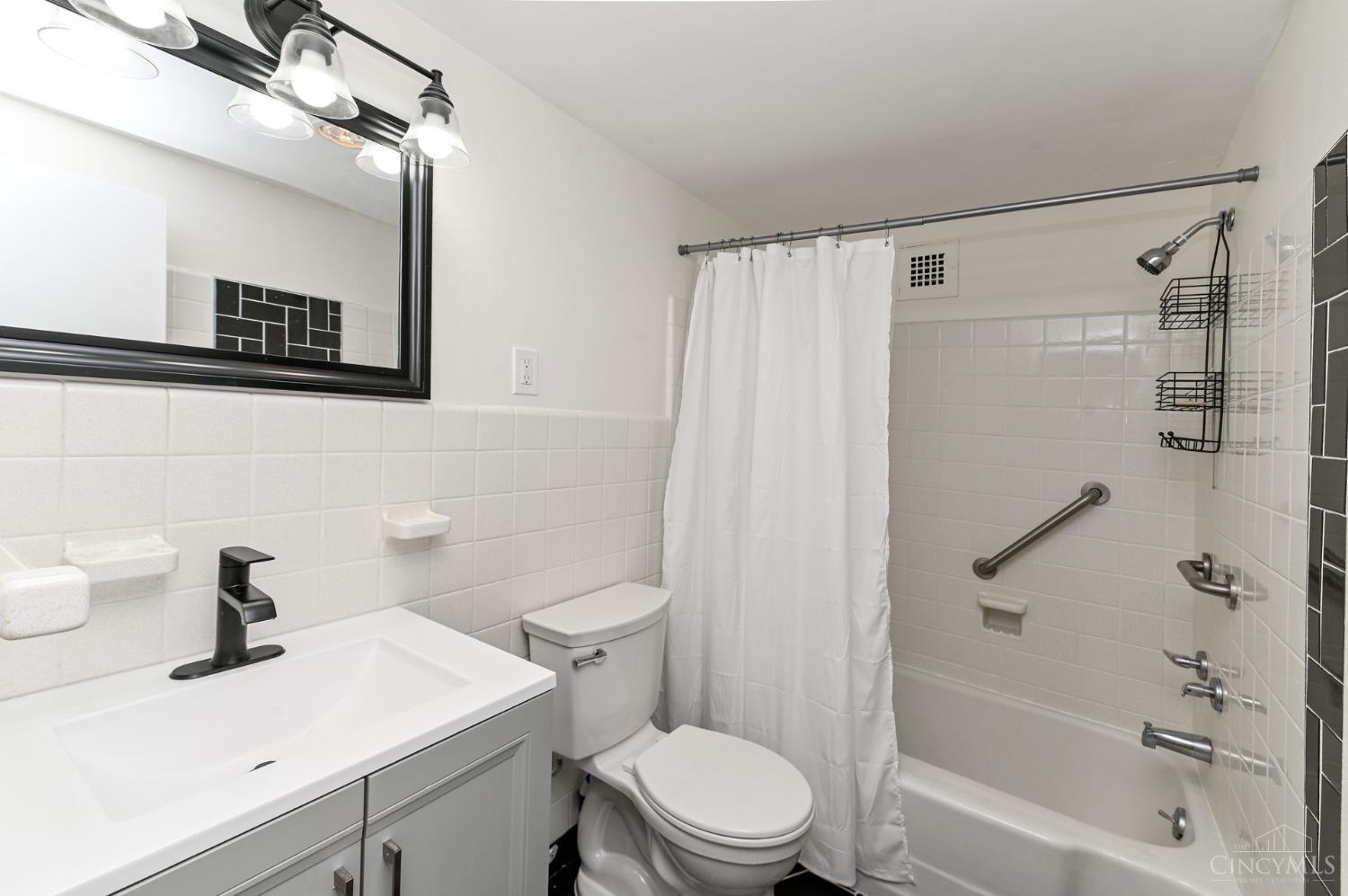 2324 Madison Road, Unit 1701 Cincinnati, OH 45208 - Photo 24 of 37 Gallery Image 24