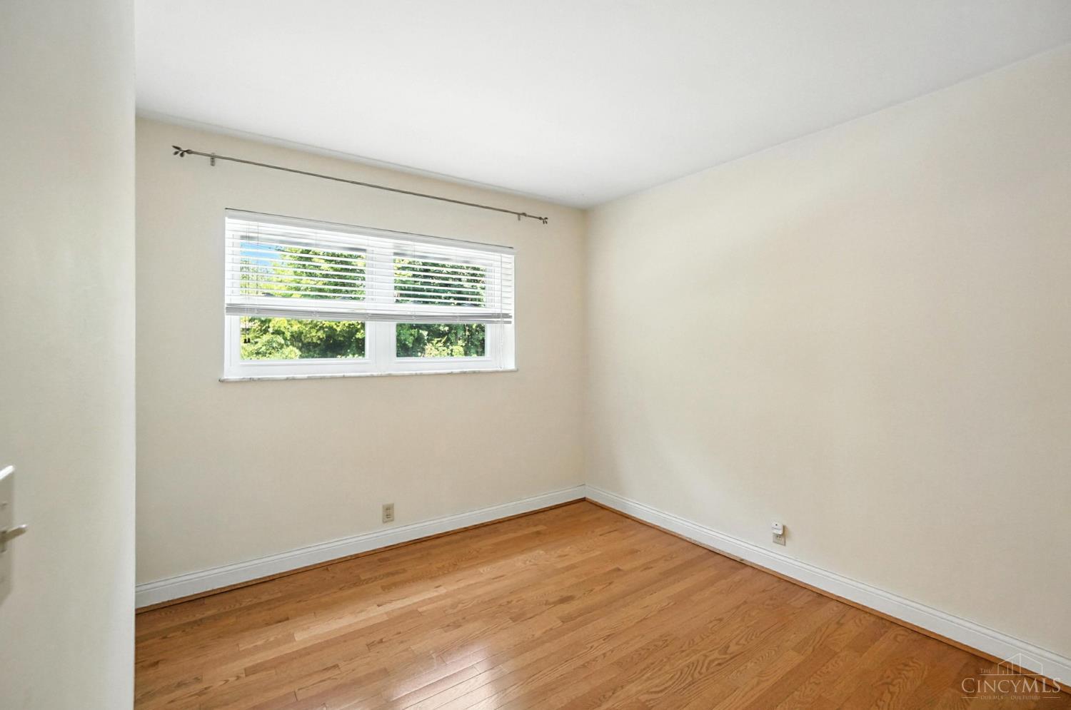 2270 Madison Road, Unit 1B Cincinnati, OH 45208 - Photo 31 of 53