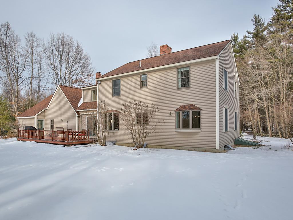4 Pavillion Road Amherst, NH 03031 - Photo 2 of 32