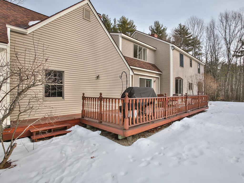 4 Pavillion Road Amherst, NH 03031 - Photo 3 of 32