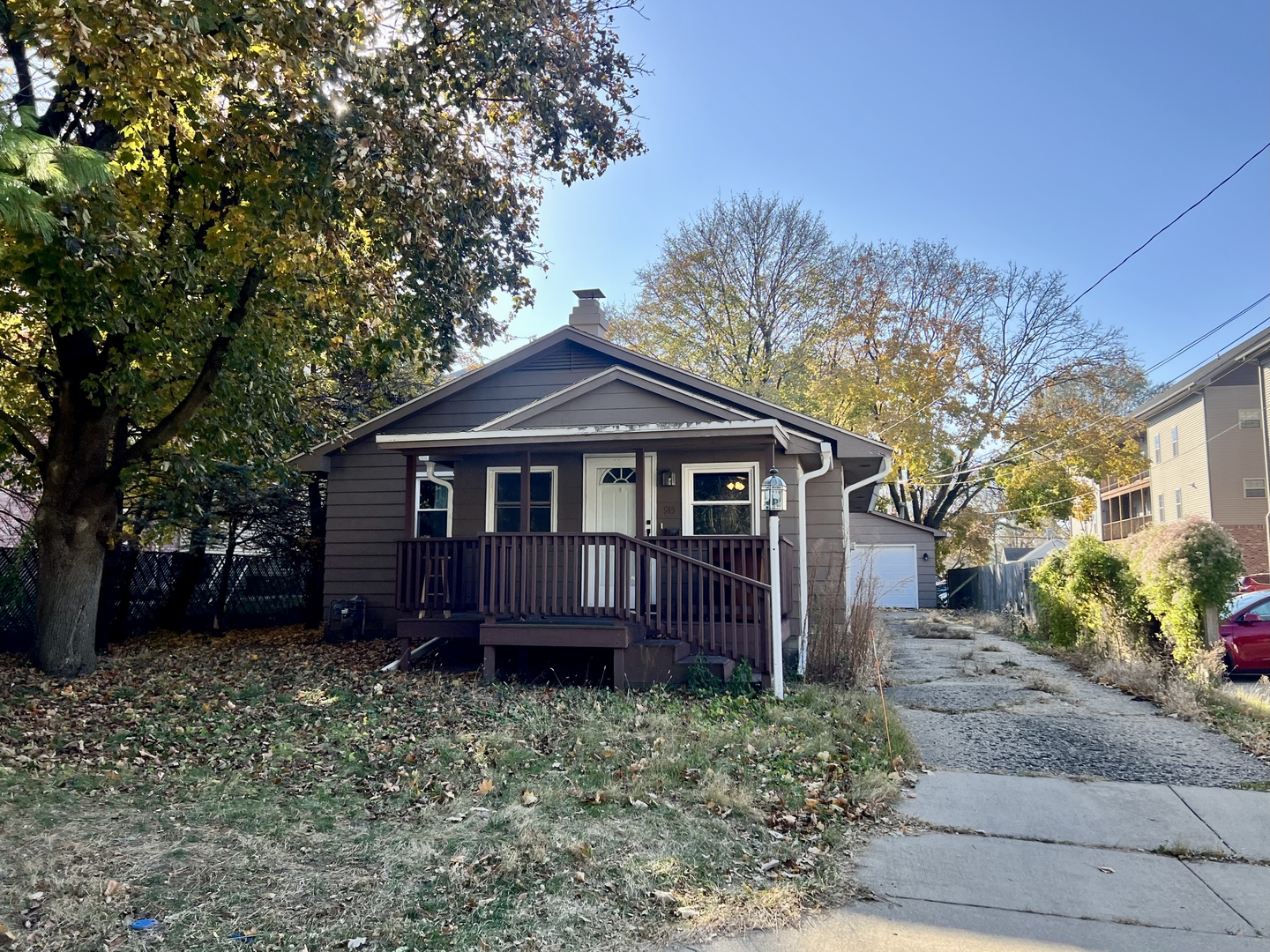 915 Morgan Street Normal, IL 61761 - Photo 1 of 43 a front view of a house with garden