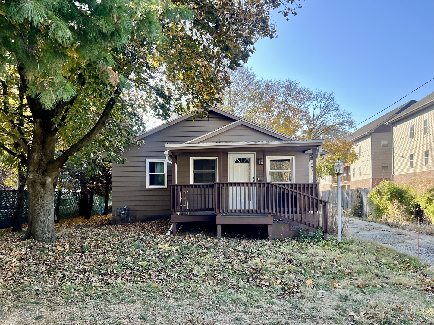 915 Morgan Street Normal, IL 61761 - Photo 2 of 43 a front view of a house with garden