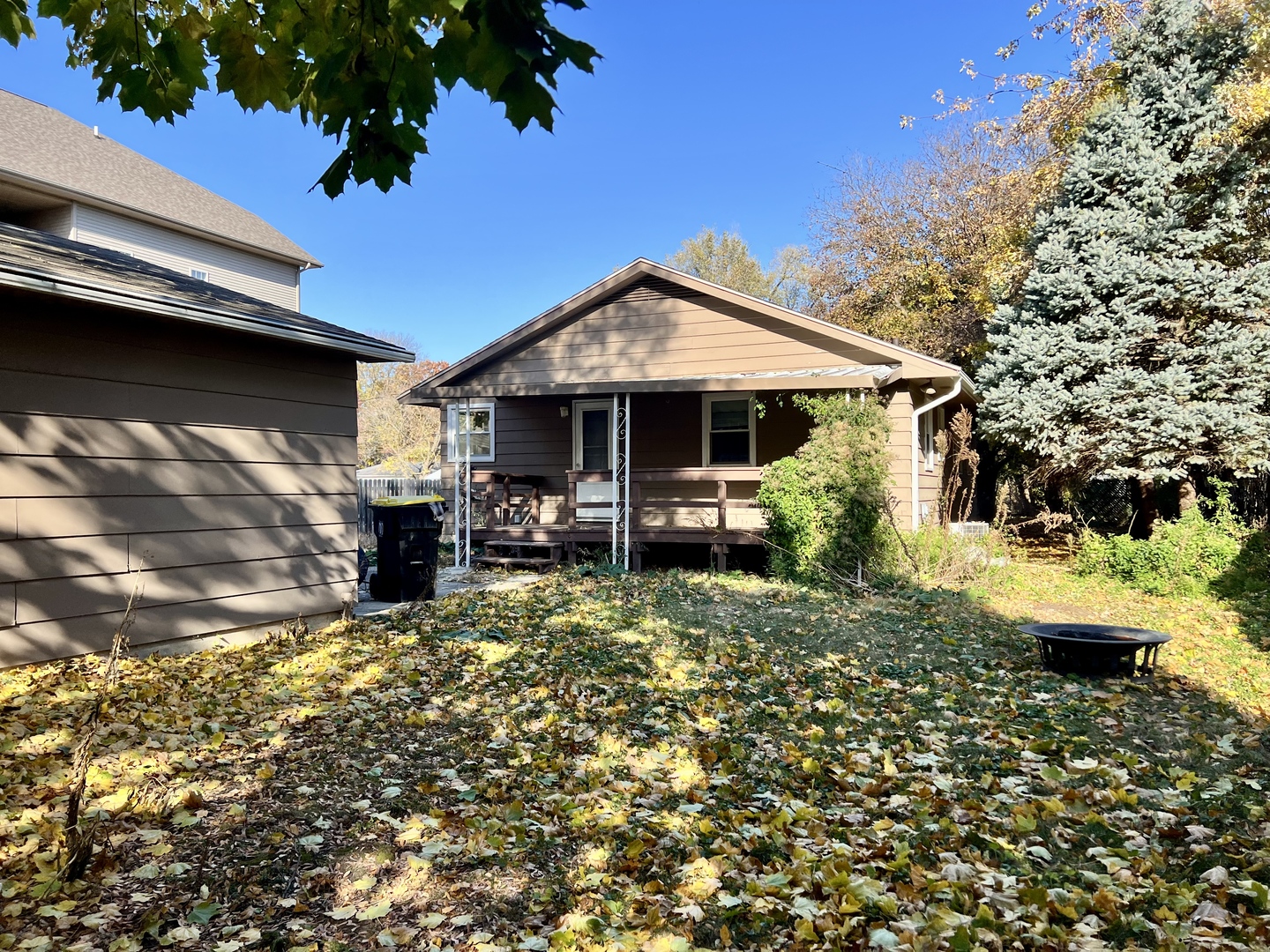 915 Morgan Street Normal, IL 61761 - Photo 42 of 43 a front view of a house with garden