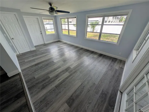 $2,500 | 7173 Darien Way, Clearwater, FL 33764