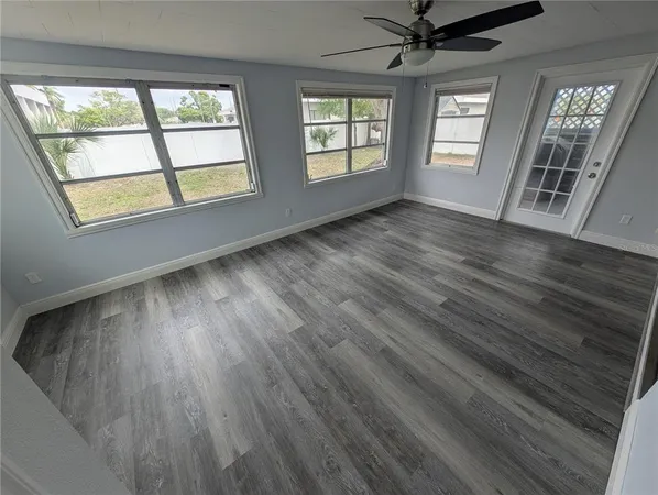 $2,500 | 7173 Darien Way, Clearwater, FL 33764