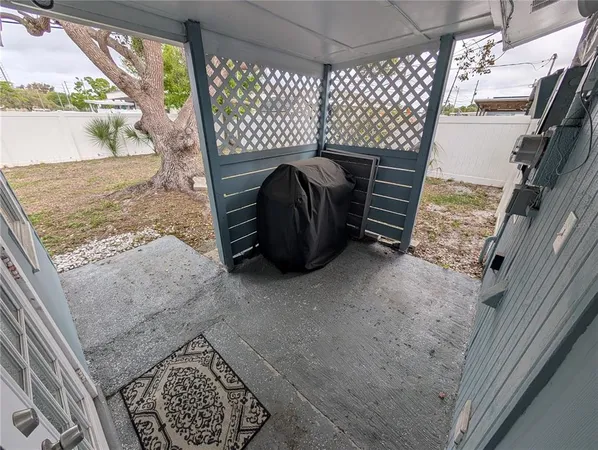 $2,500 | 7173 Darien Way, Clearwater, FL 33764